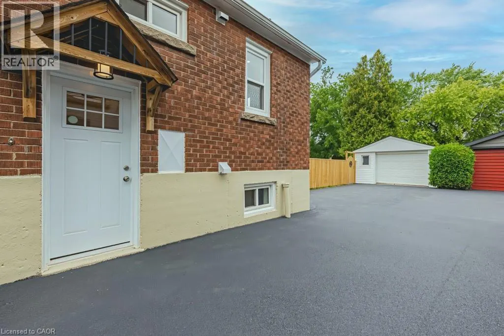 587 QUEENSDALE Avenue E Unit# Lower, #Lower