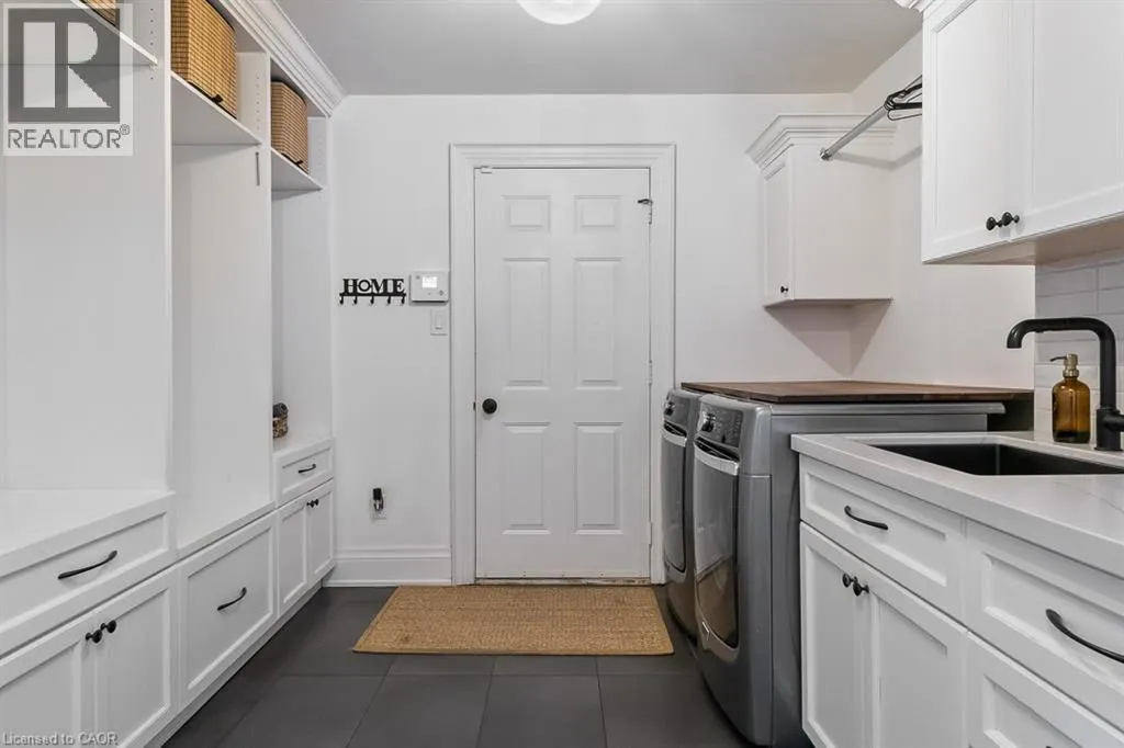 138 CAVENDISH Court