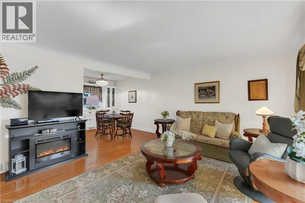 11 RIVERVIEW Drive