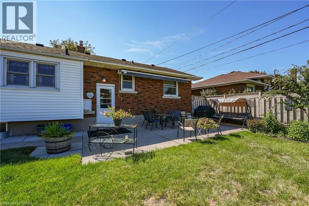 11 RIVERVIEW Drive