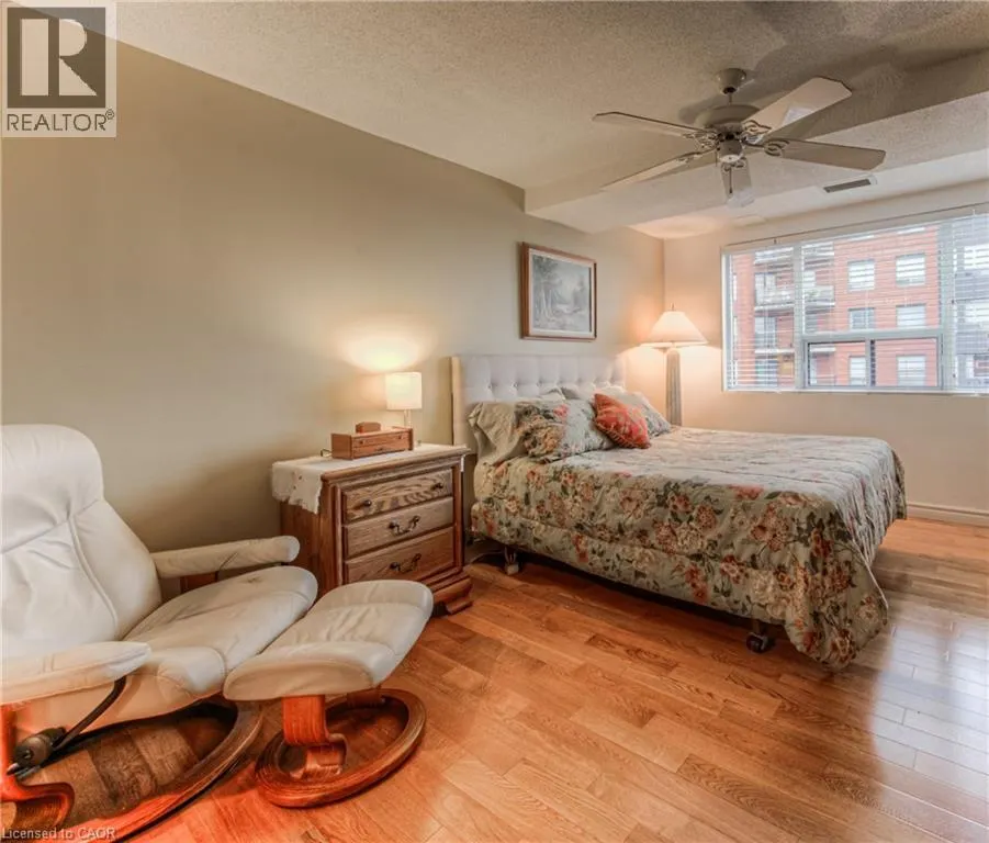 20 ELLEN Street E Unit# 611, #611