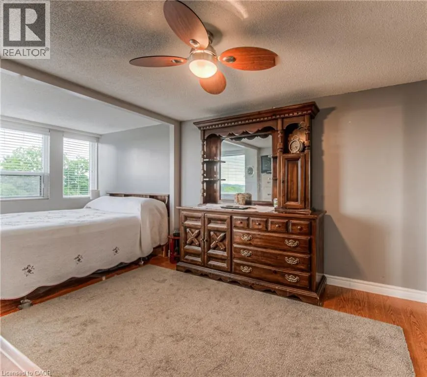 20 ELLEN Street E Unit# 611, #611