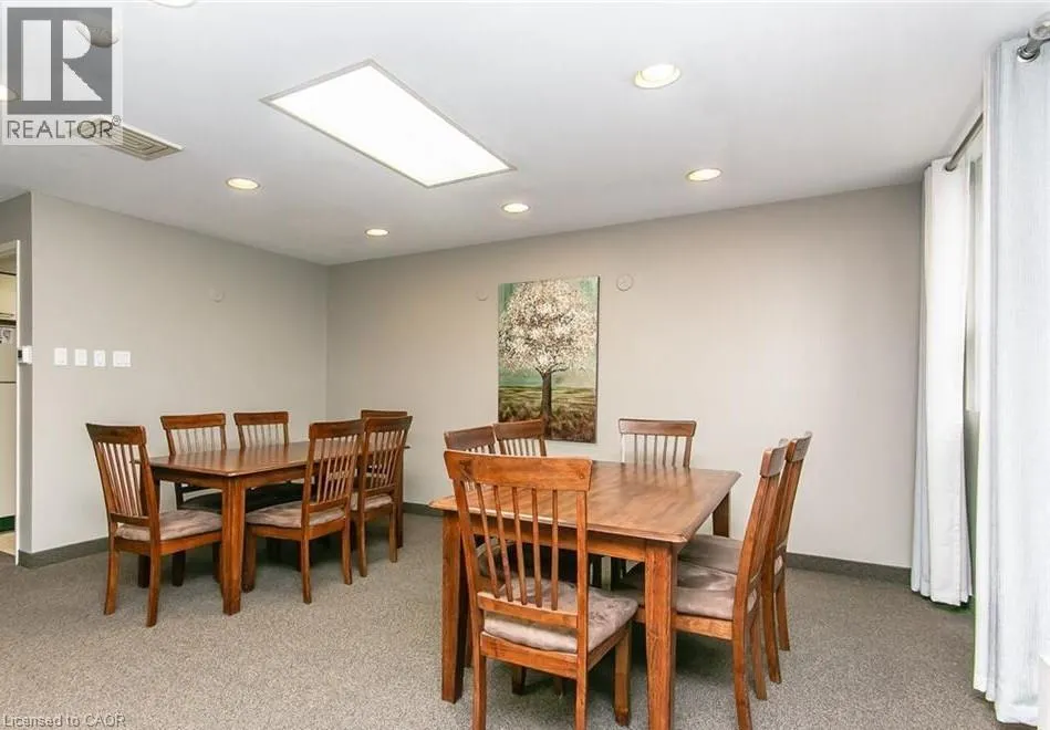 20 ELLEN Street E Unit# 611, #611