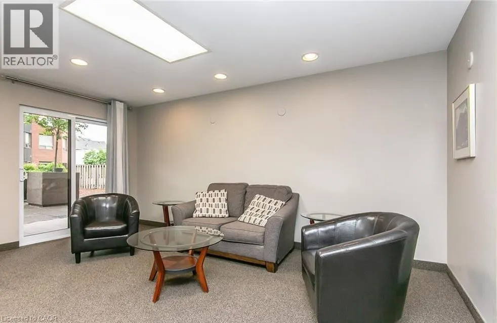 20 ELLEN Street E Unit# 611, #611