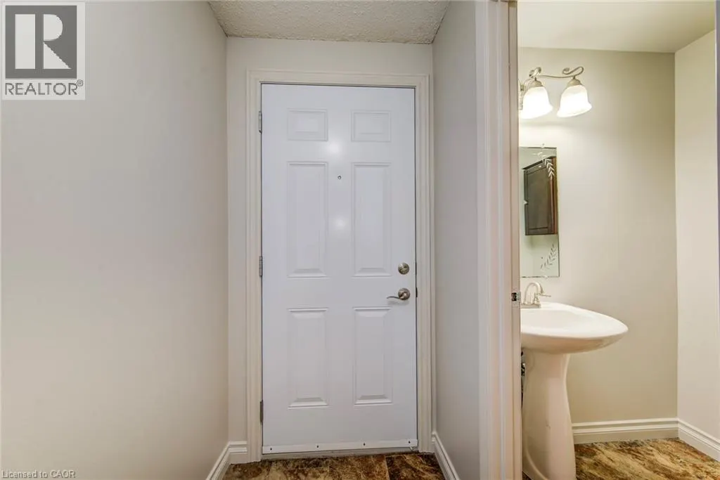 383 EDINBURGH Road S Unit# 22, #22