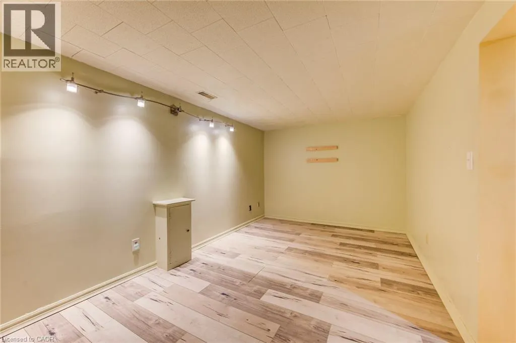 383 EDINBURGH Road S Unit# 22, #22