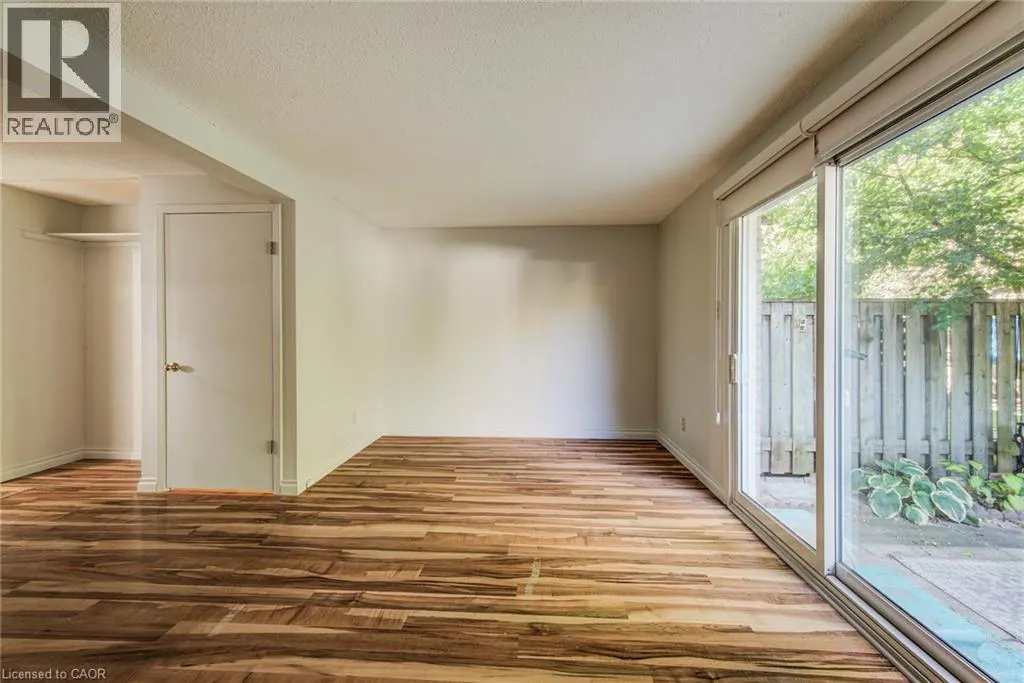 383 EDINBURGH Road S Unit# 22, #22