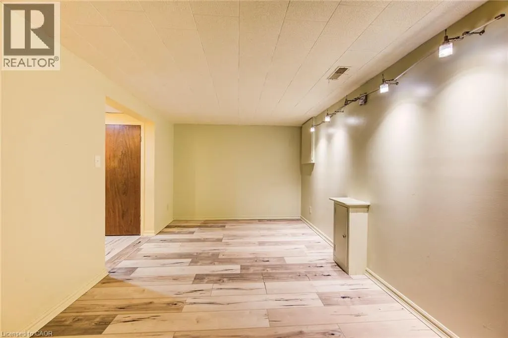 383 EDINBURGH Road S Unit# 22, #22