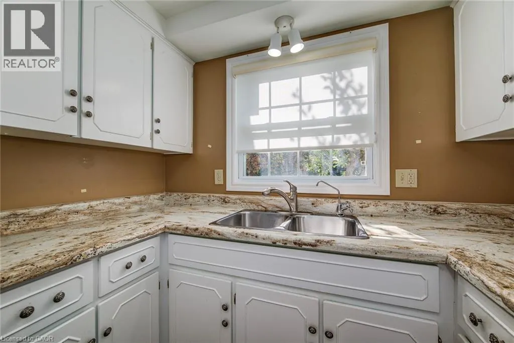 383 EDINBURGH Road S Unit# 22, #22