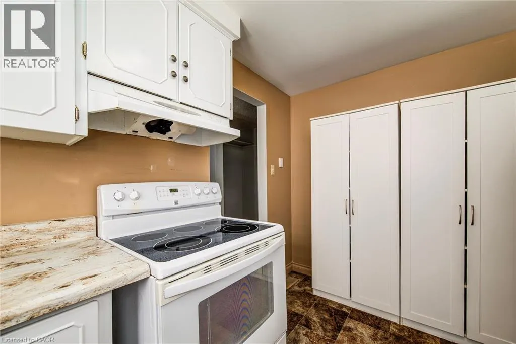 383 EDINBURGH Road S Unit# 22, #22