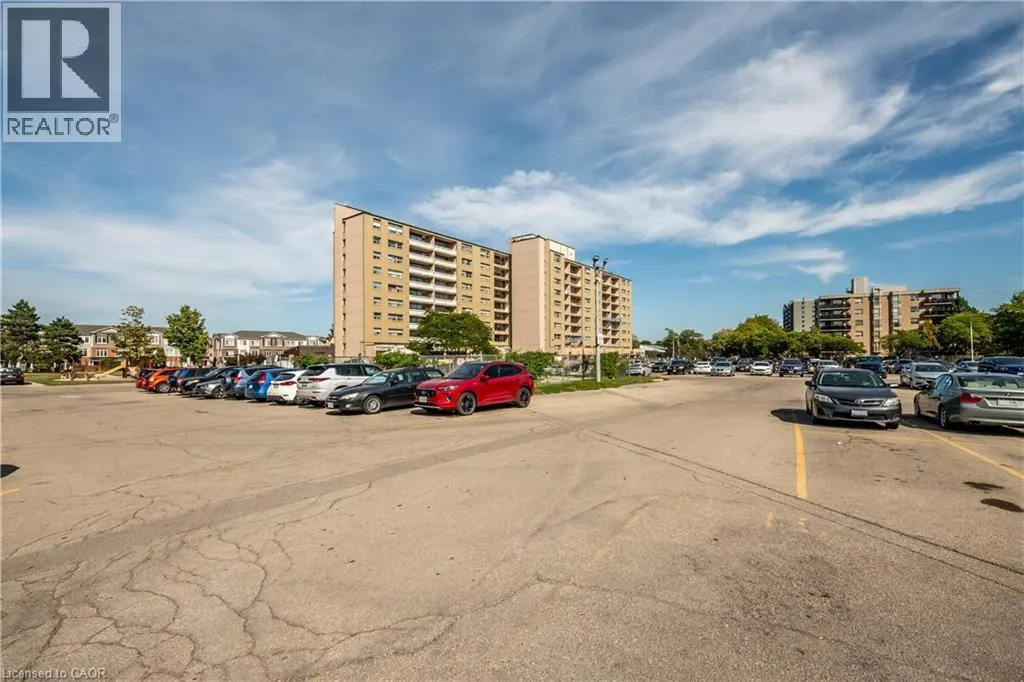 15 NICKLAUS Drive Unit# 501, #501