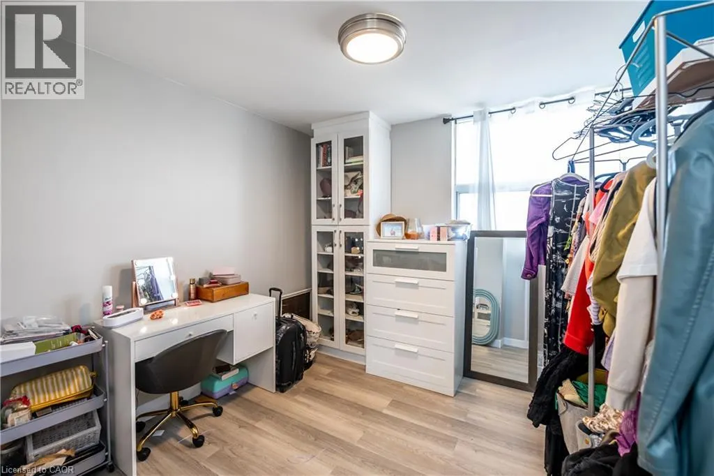 15 NICKLAUS Drive Unit# 501, #501