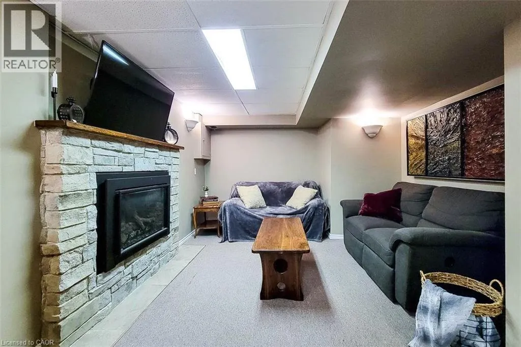 3111 CANTELON Crescent