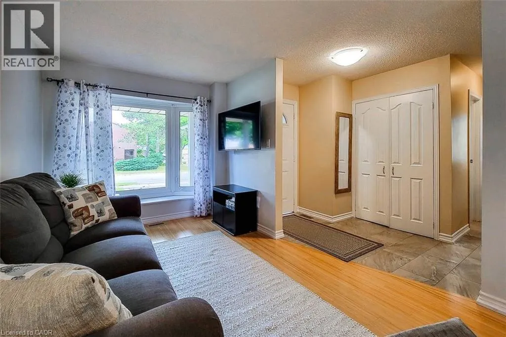 3111 CANTELON Crescent