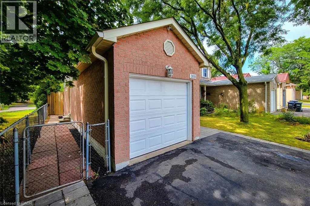 3111 CANTELON Crescent