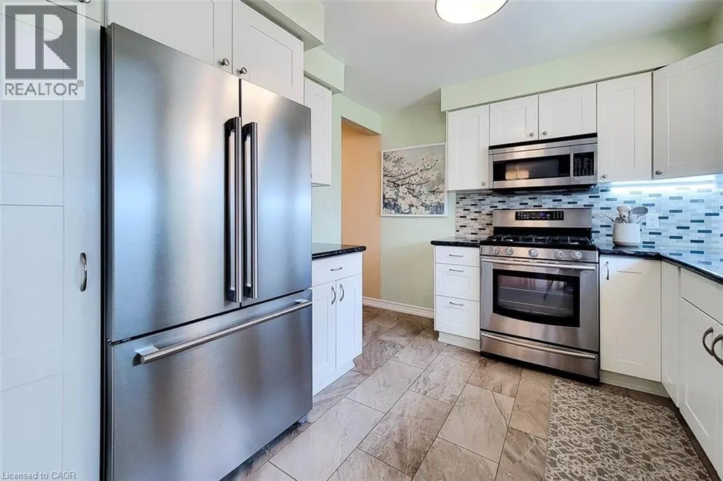 3111 CANTELON Crescent