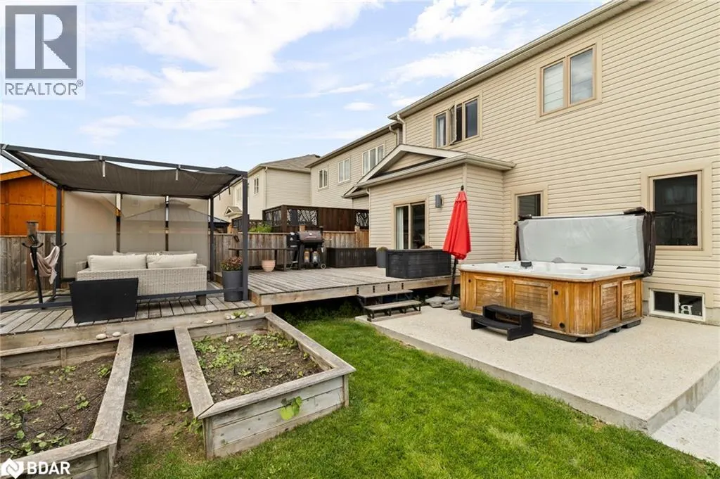 32 MANDLEY Street