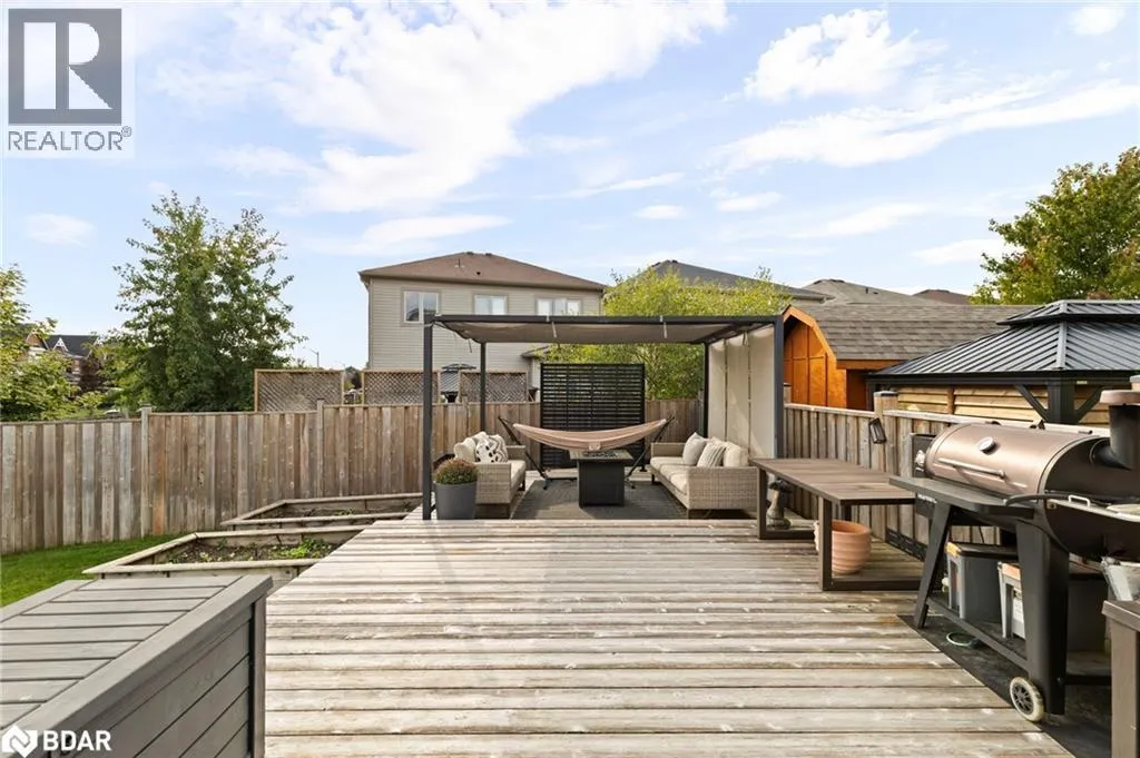 32 MANDLEY Street