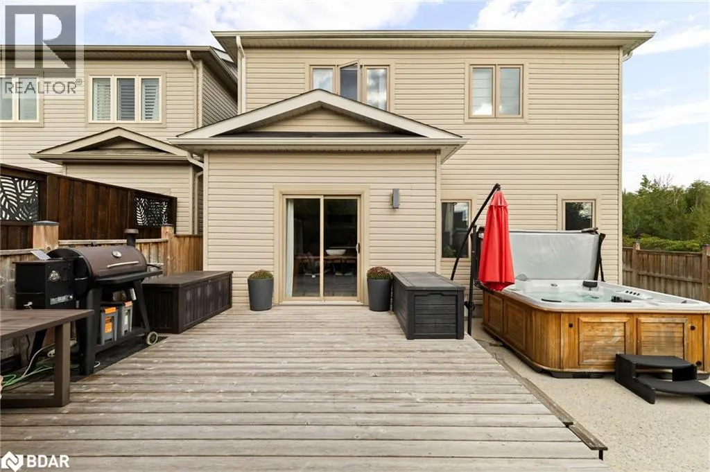 32 MANDLEY Street