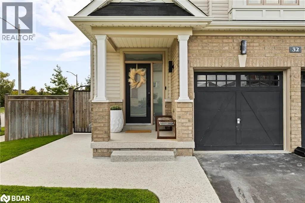 32 MANDLEY Street
