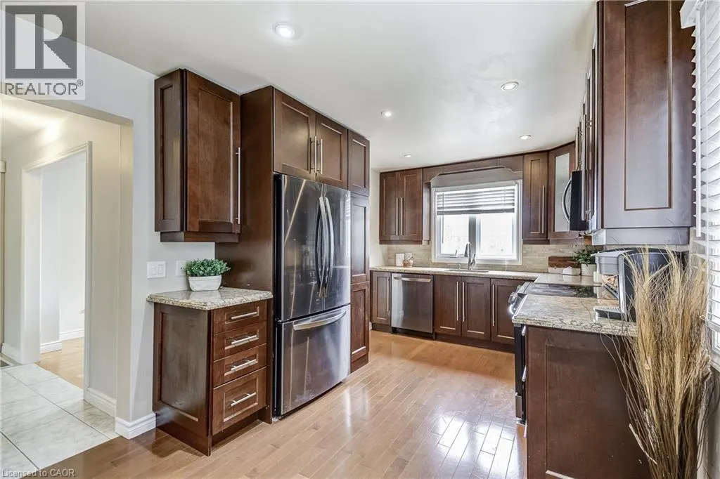 2212 MELISSA Crescent