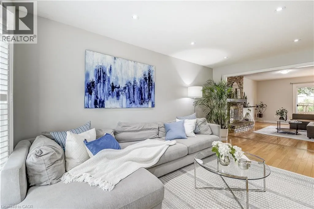 2212 MELISSA Crescent