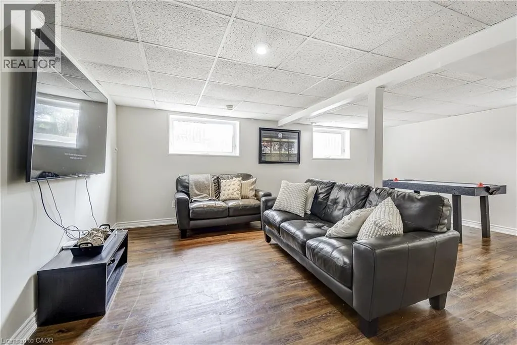 2212 MELISSA Crescent