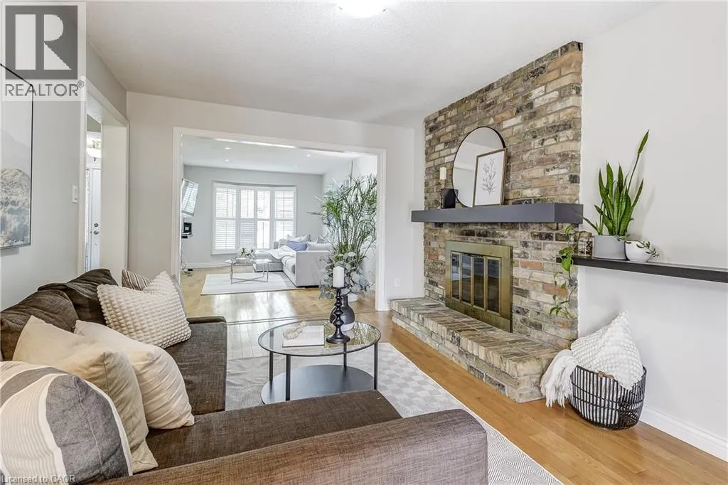 2212 MELISSA Crescent