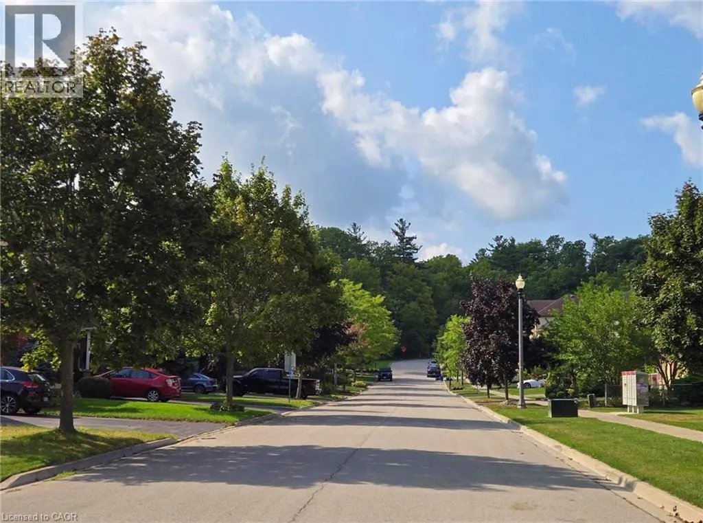 19 GOLF WOODS Drive
