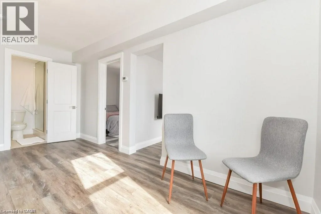 132 AHRENS Street W Unit# 4, #4