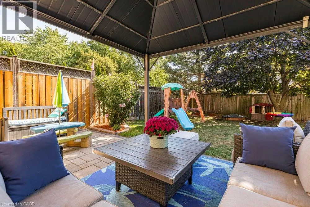 2228 MIDDLESMOOR Crescent