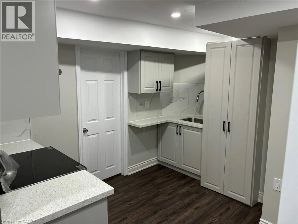 3 WESTVIEW Crescent