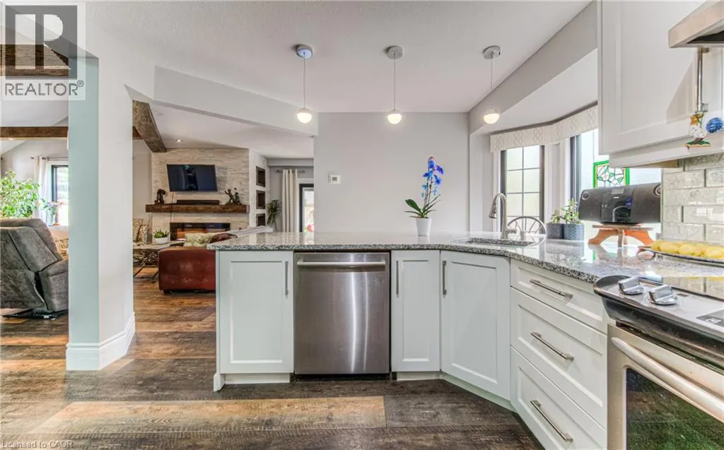 3 WESTVIEW Crescent