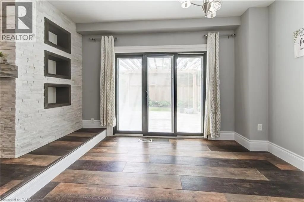 3 WESTVIEW Crescent