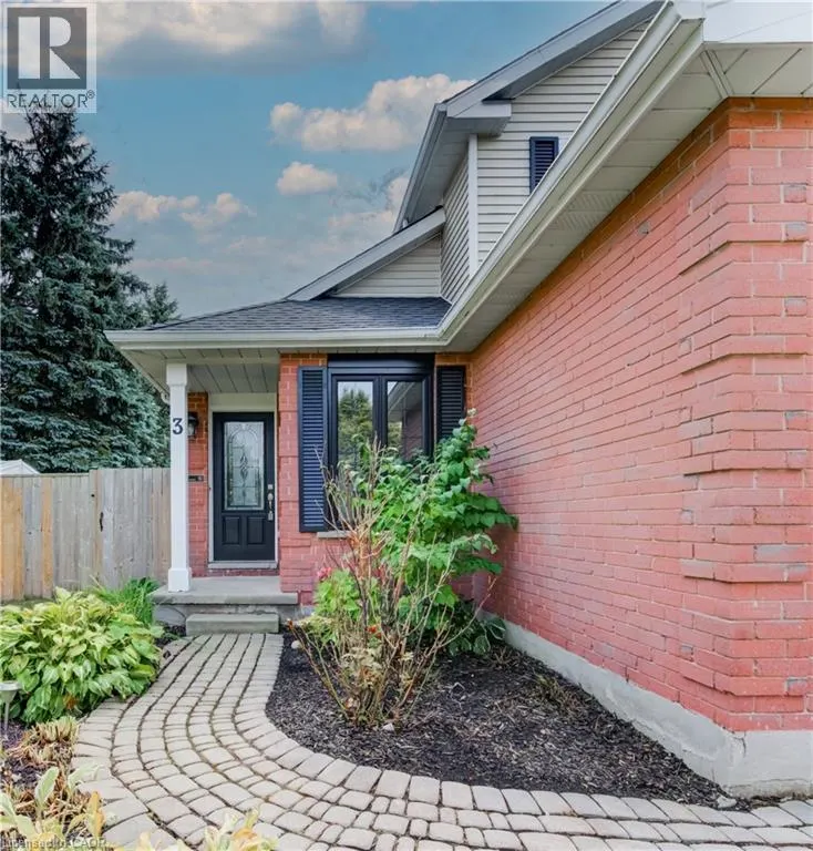 3 WESTVIEW Crescent