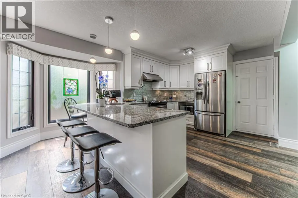 3 WESTVIEW Crescent