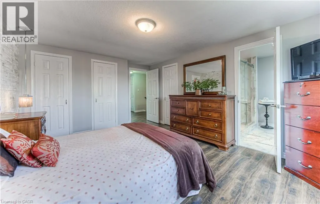 3 WESTVIEW Crescent