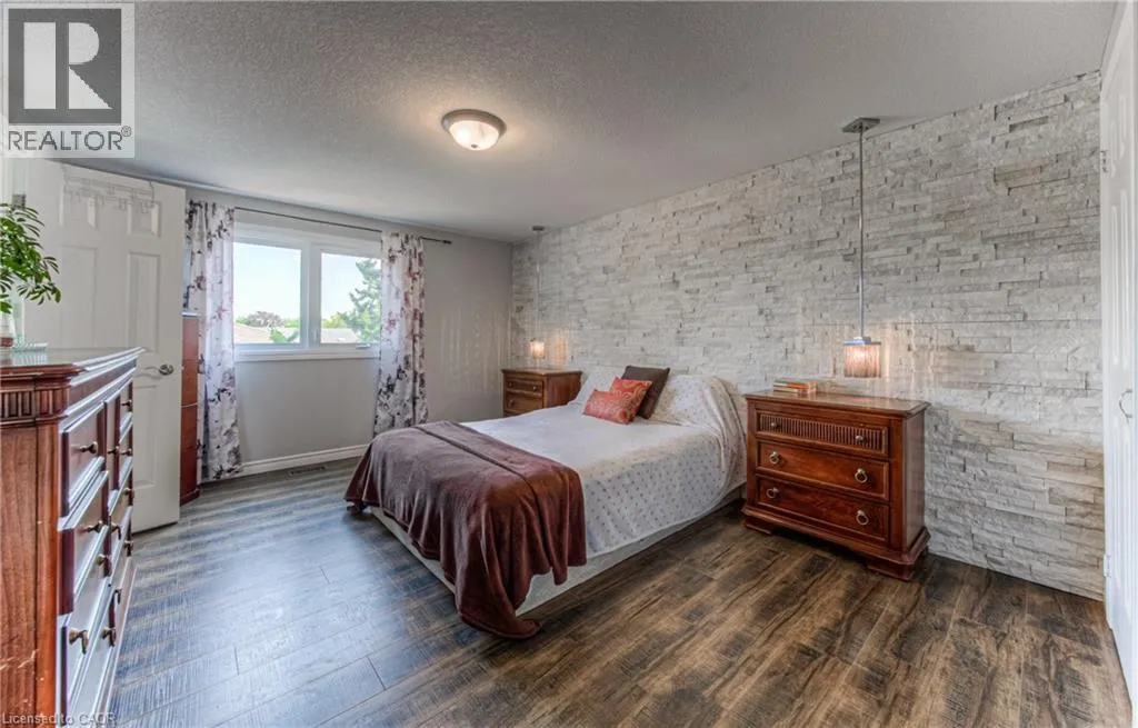 3 WESTVIEW Crescent