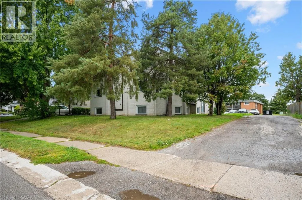 705 GLEN FORREST Boulevard Unit# 8, #8