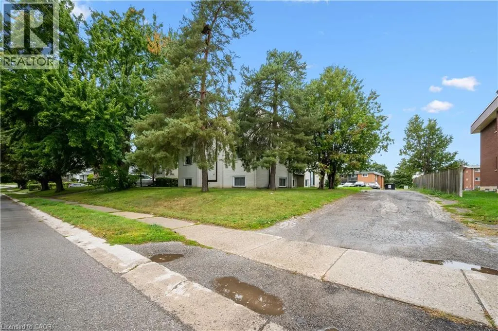 705 GLEN FORREST Boulevard Unit# 8, #8
