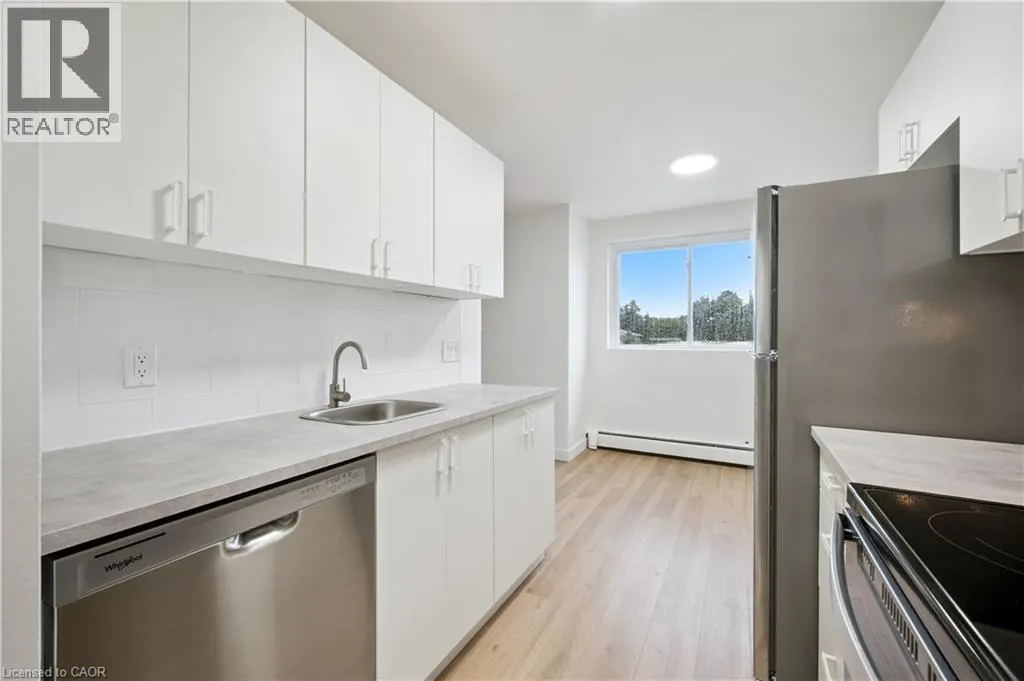 705 GLEN FORREST Boulevard Unit# 8, #8