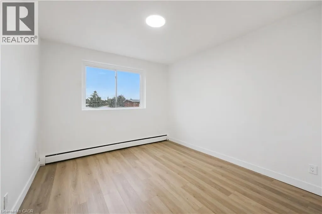 705 GLEN FORREST Boulevard Unit# 8, #8