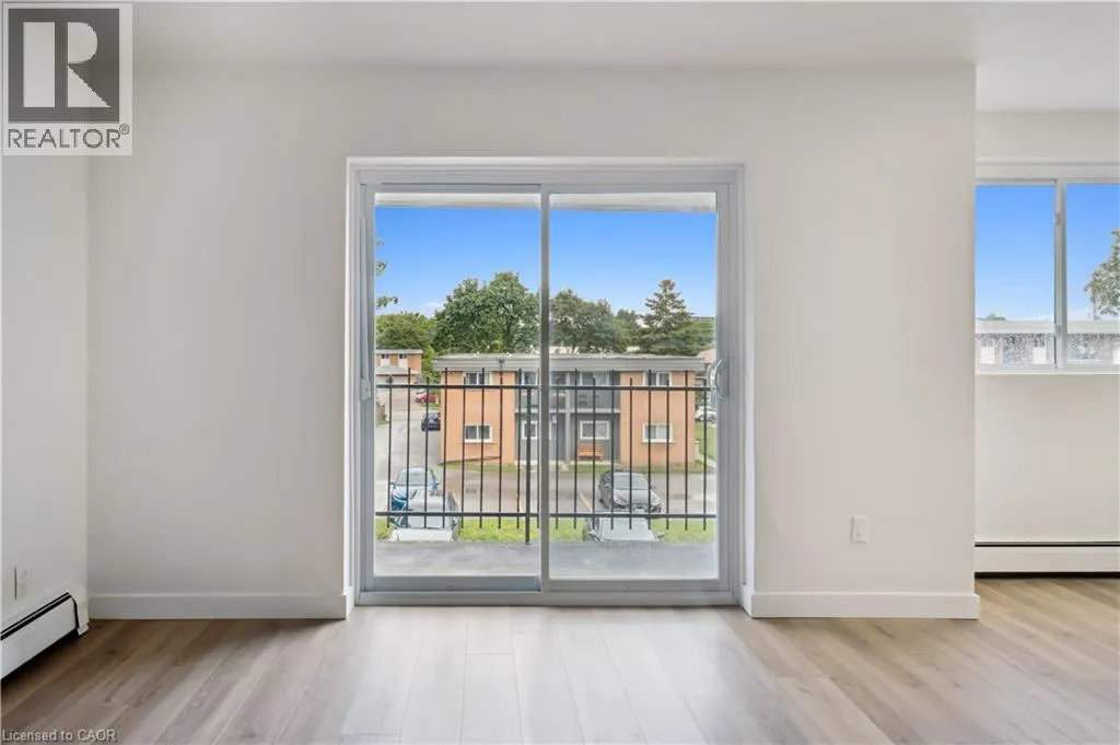 705 GLEN FORREST Boulevard Unit# 8, #8
