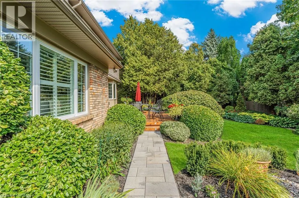158 BROAD LEAF Crescent