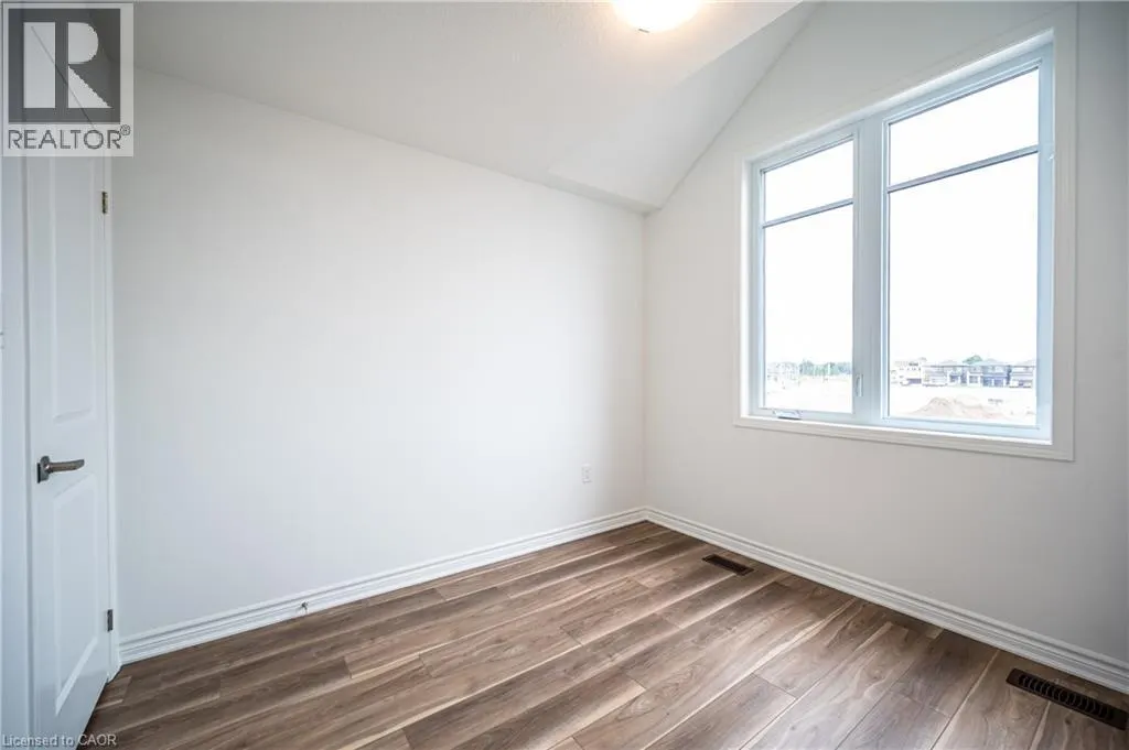 319 ROSENBERG Way