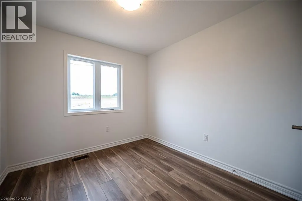 319 ROSENBERG Way