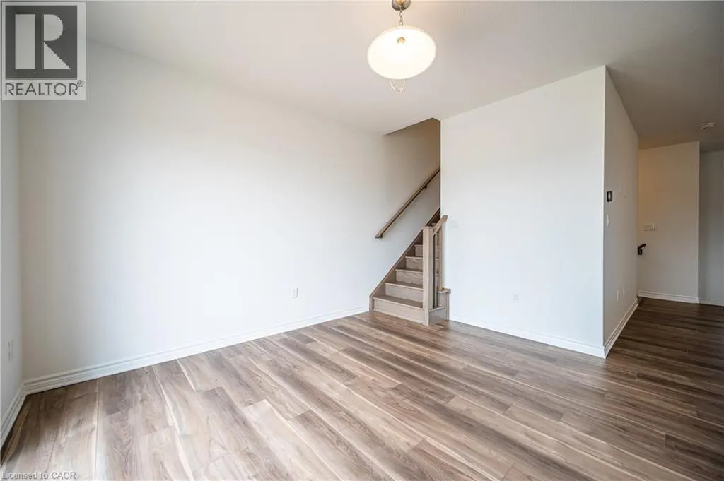 319 ROSENBERG Way
