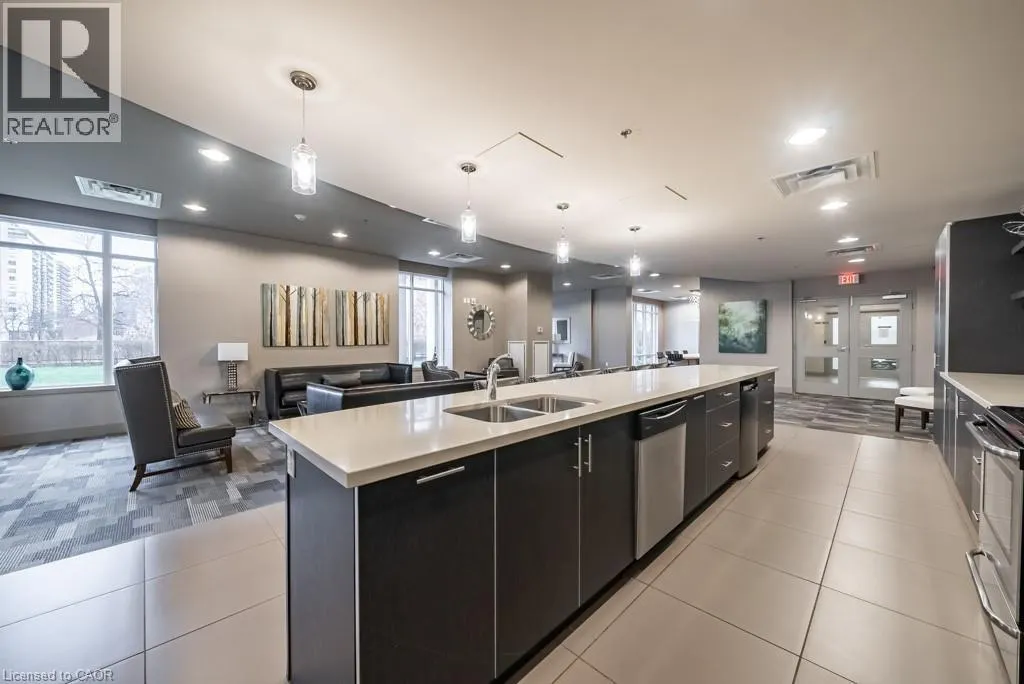 90 CHARLTON Avenue W Unit# 502, #502