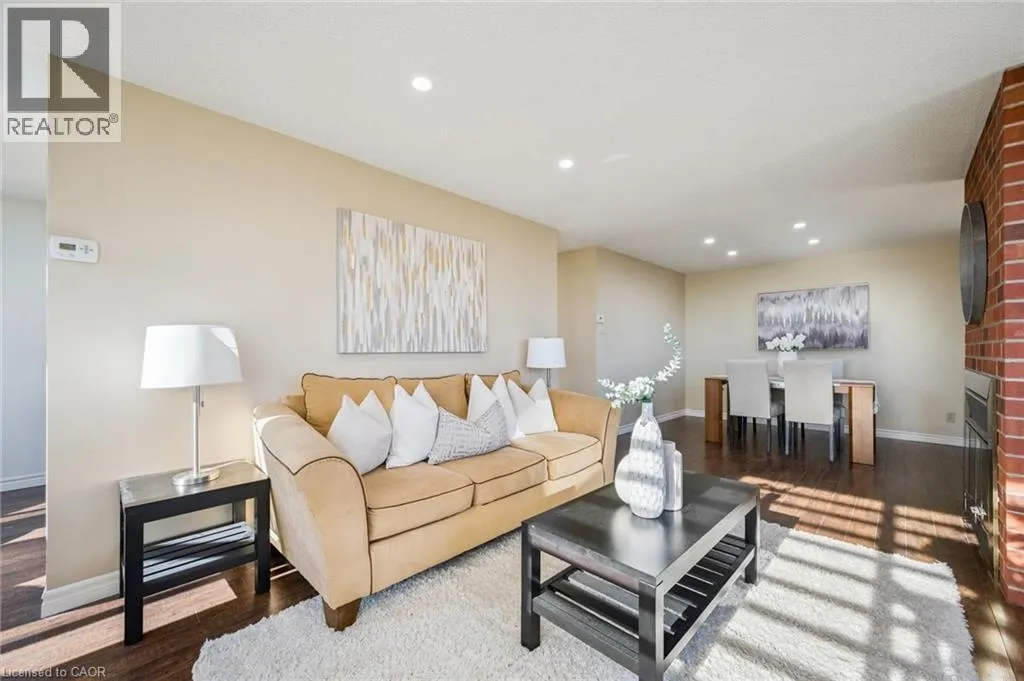 20 ELLEN Street E Unit# 610, #610
