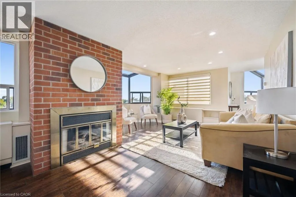 20 ELLEN Street E Unit# 610, #610